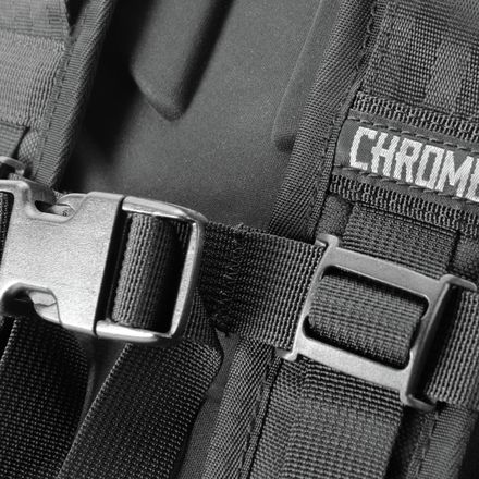 Chrome - Yalta Messenger Bag