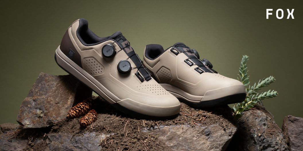 Union BOA shoes are shown in a staged mountain landscape.