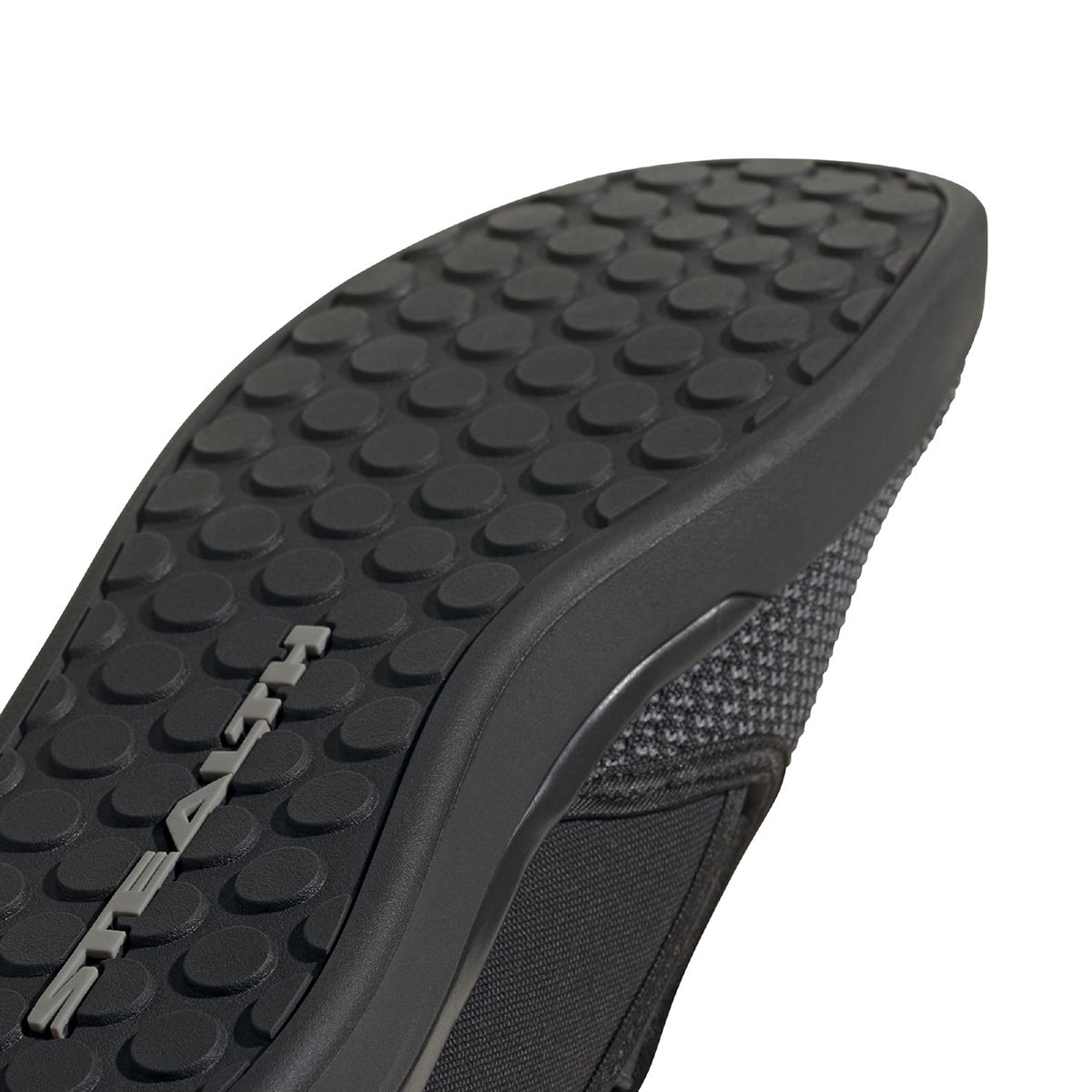 sleuth slip on