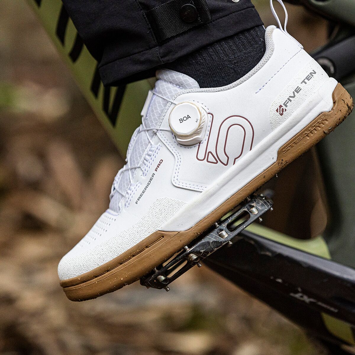 Competitive Cyclist logo