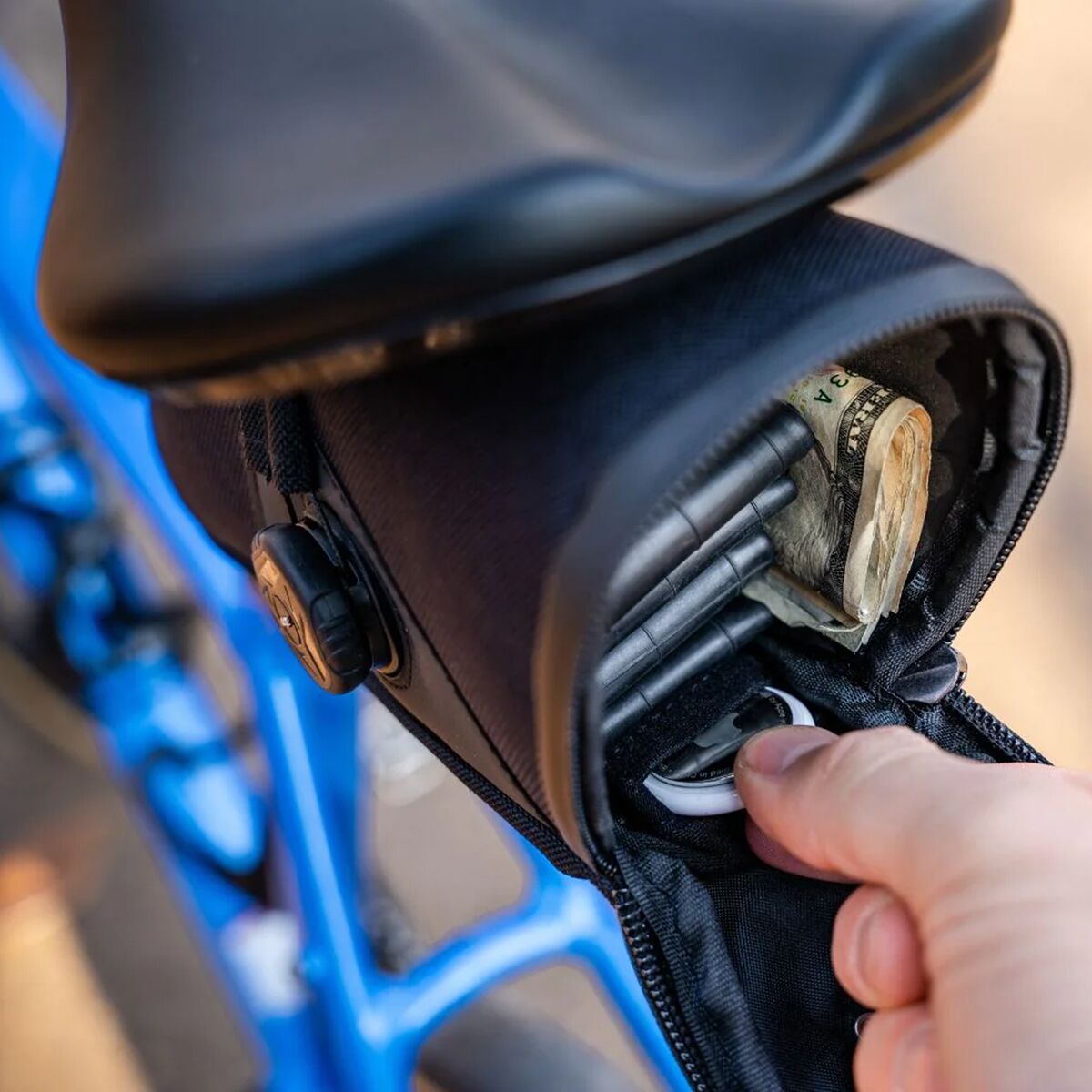 KOM Cycling Saddle Bag + Garmin Varia Mount Accessories