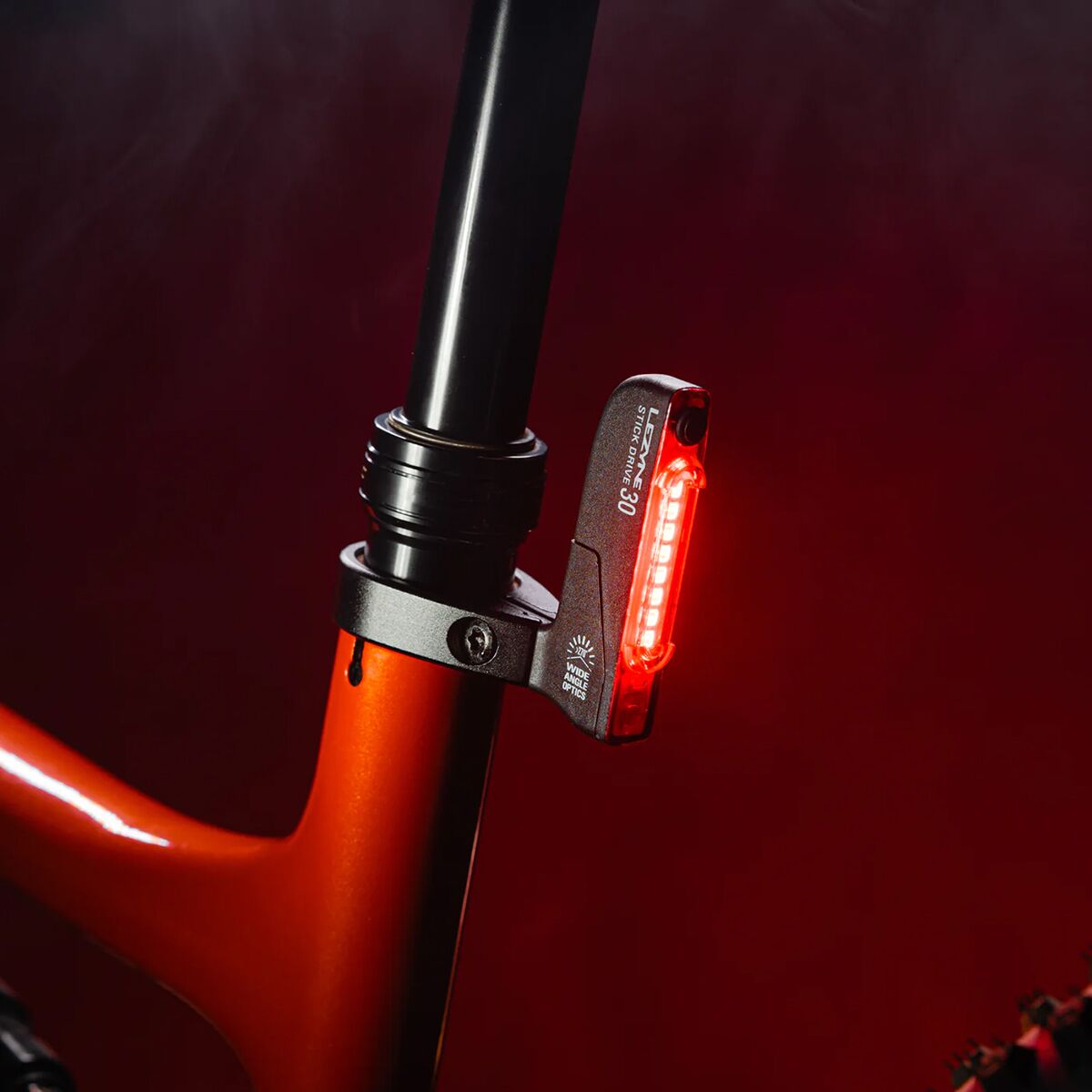 Fanale Posteriore Lezyne Stick + Drive - Luce Per Bici - Nuovo