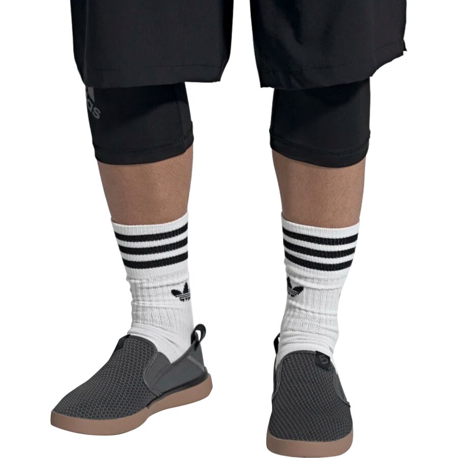sleuth slip on