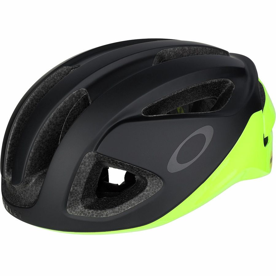 Oakley Aro3 Helmet | Competitive Cyclist