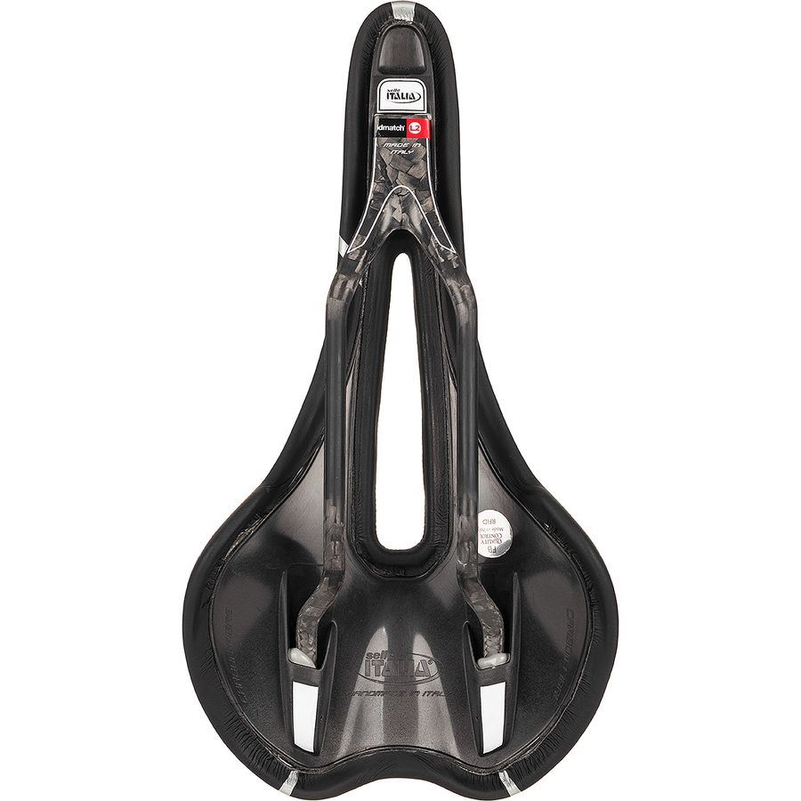 selle italia slr kit carbonio flow saddle