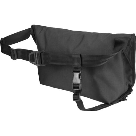 Chrome - Simple 12L Messenger MD Bag