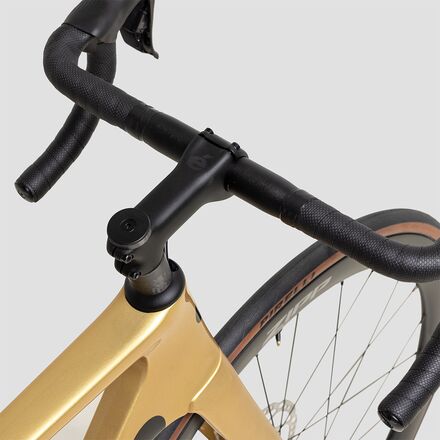 Cervelo Soloist 105 Di2 Carbon Wheel Exclusive Road Bike Bikes Cervelo Soloist 105 Di2 Carbon Wheel Exclusive Road Bike Bikes
