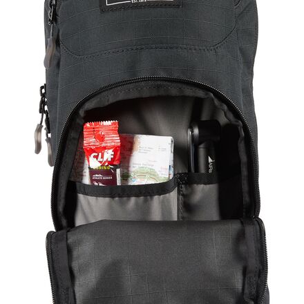 DAKINE - Session 8L Bike Hydration Backpack