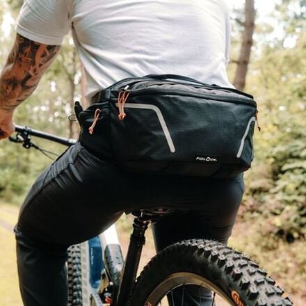 FIDLOCK - Hip Belt + HERMETIC Hydration Reservoir