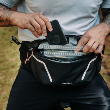 FIDLOCK - Hip Belt + HERMETIC Hydration Reservoir