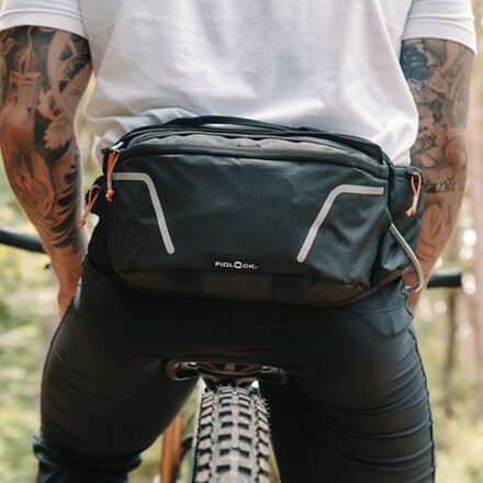 FIDLOCK - Hip Belt + HERMETIC Hydration Reservoir