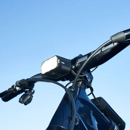 Knog - Blinder X 1800 + 10,000 mAh Battery
