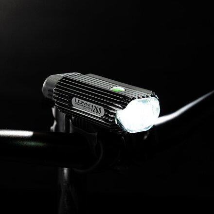 Lezyne - Deca Stvzo 1200 Front