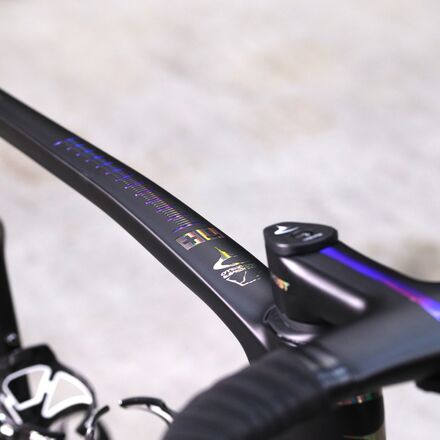 Pinarello - Dogma F Red AXS ES Tissot LTD Carbon Wheel Road Bike