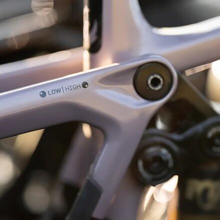 Pivot - Shuttle AMP'd Ride GX Transmission E-Bike