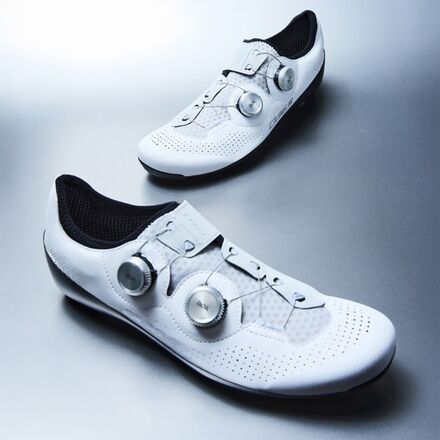Q36.5 - Unique Pro Road Shoe