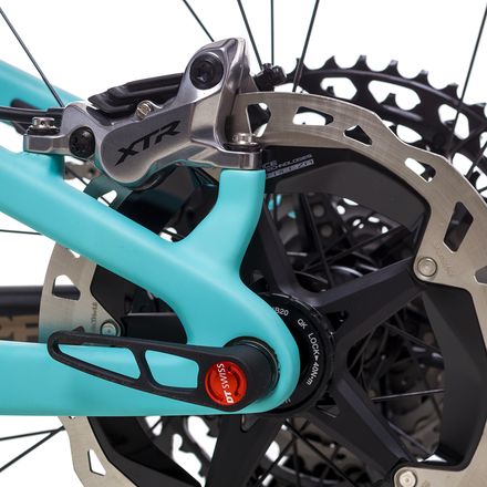 Santa Cruz Bicycles - Bronson Carbon CC 27.5+ XTR Reserve Mountain Bike
