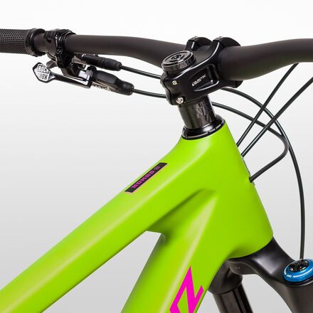 Santa Cruz Bicycles - Nomad Carbon XT Reserve Mountain Bike