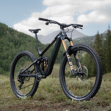 Yeti Cycles - MT XT Di2 Carbon Wheel Mountain Bike