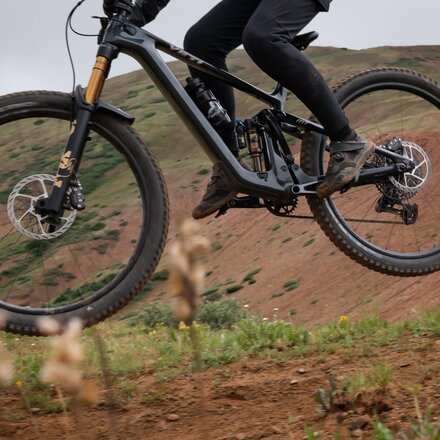 Yeti Cycles - MT XT Di2 Mountain Bike
