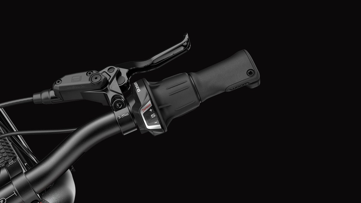 Detail shot of right hand twist shifter.