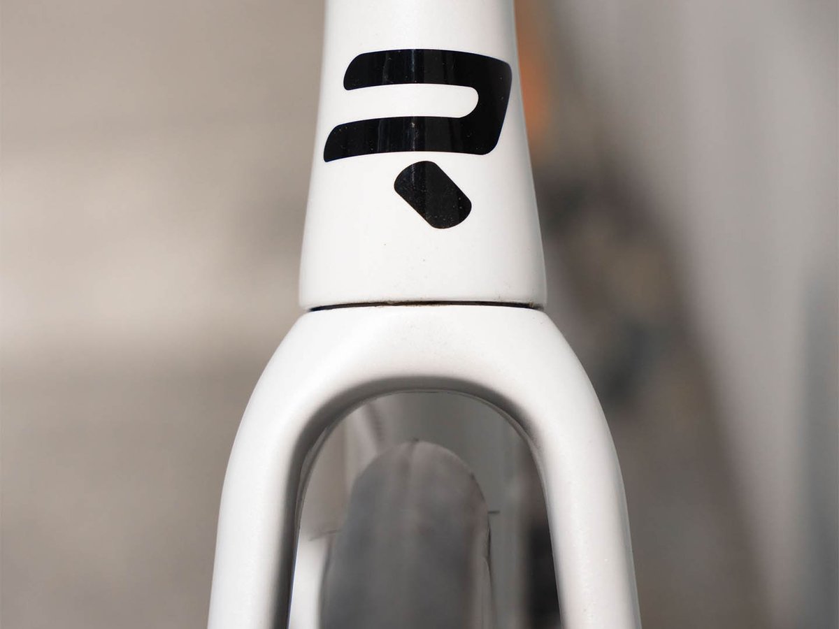 Detail shot of Ridley Falcn tire clearance.