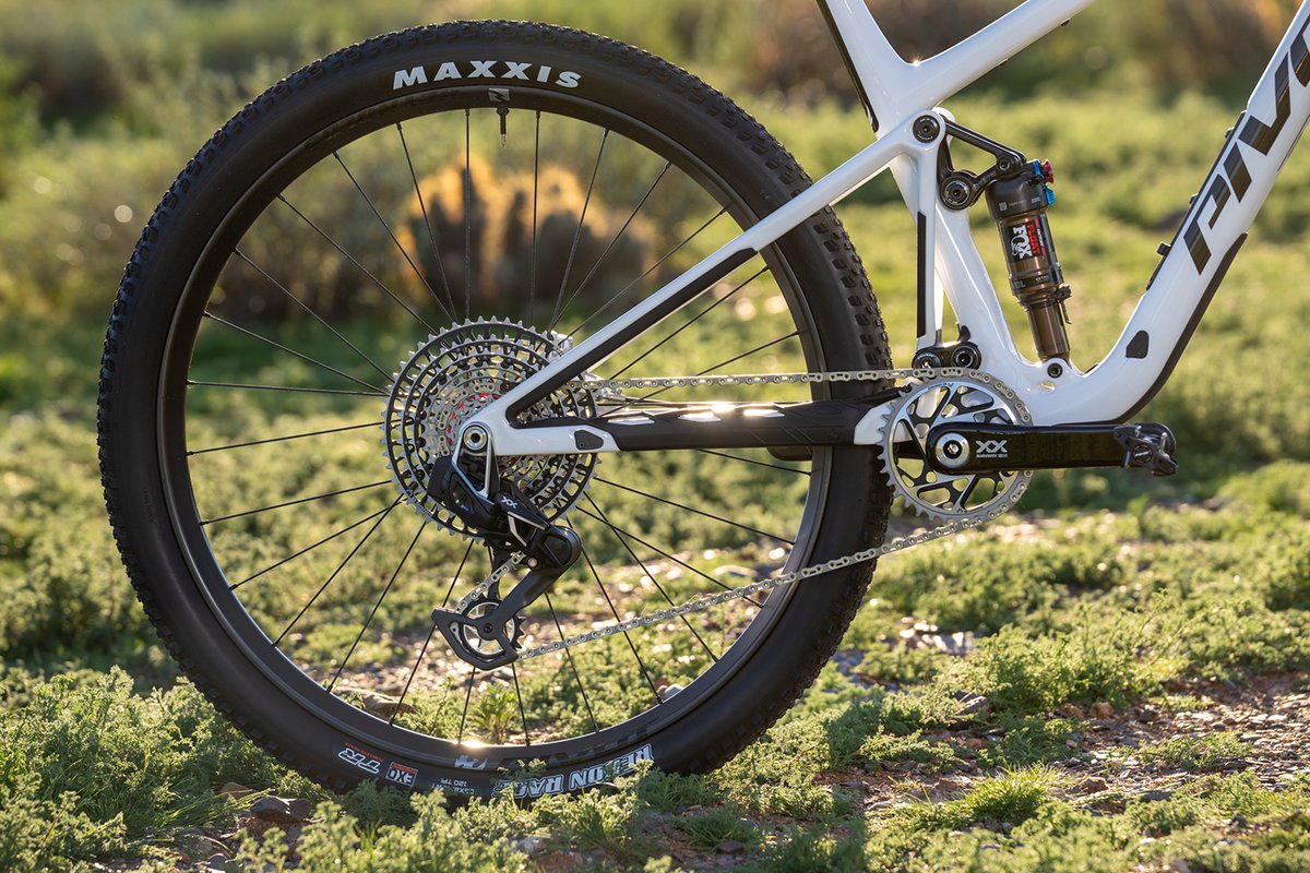 Pivot Mach 4 SL dw-link rear suspension system with Fox shock and SRAM XX drivetrain.