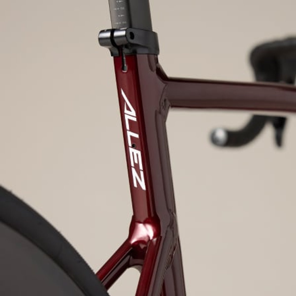 Allez Sprint says “Allez” on the seat tube.
