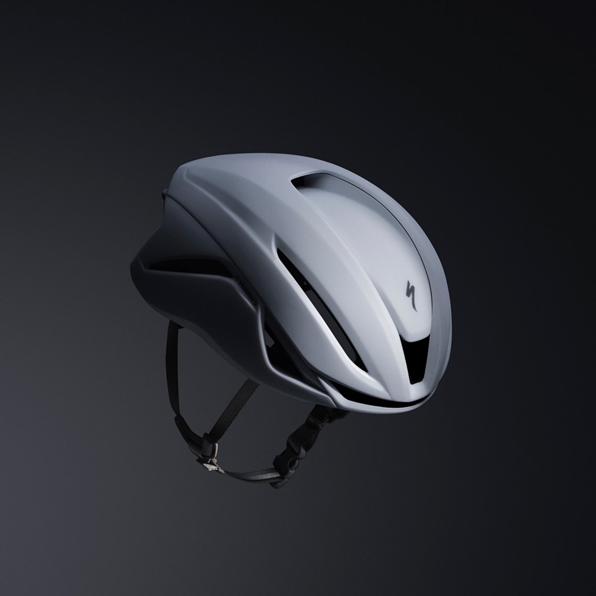 A front quarter view of the Evade 4