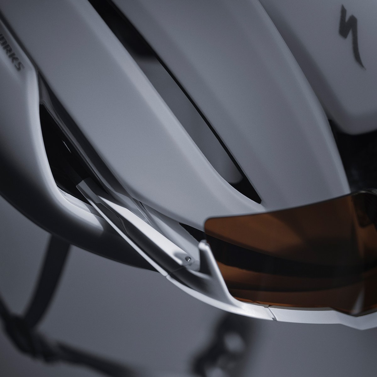 A closeup of the Evade 4 sunglasses storage detail