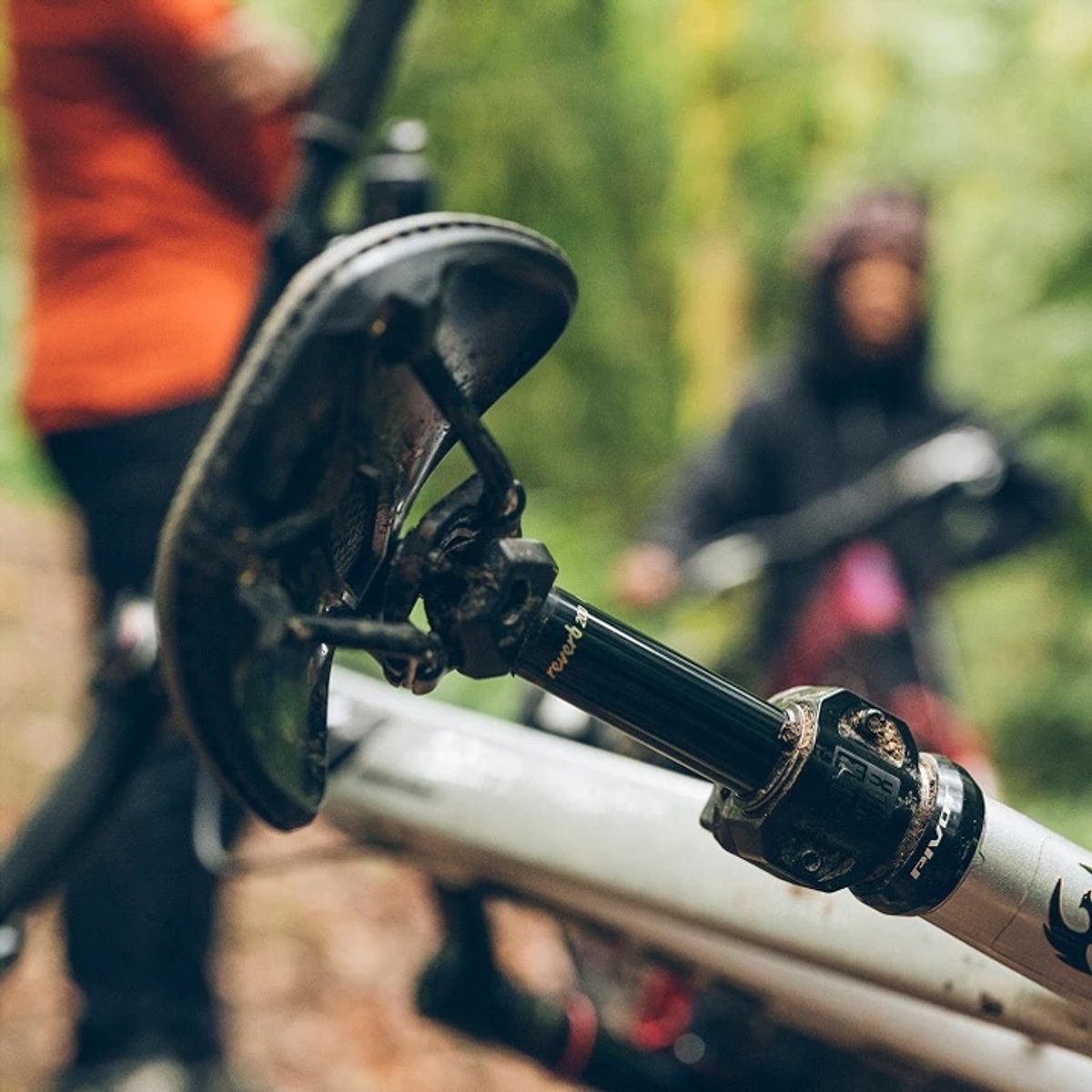 close detail shot of bike seat and dropper pos.