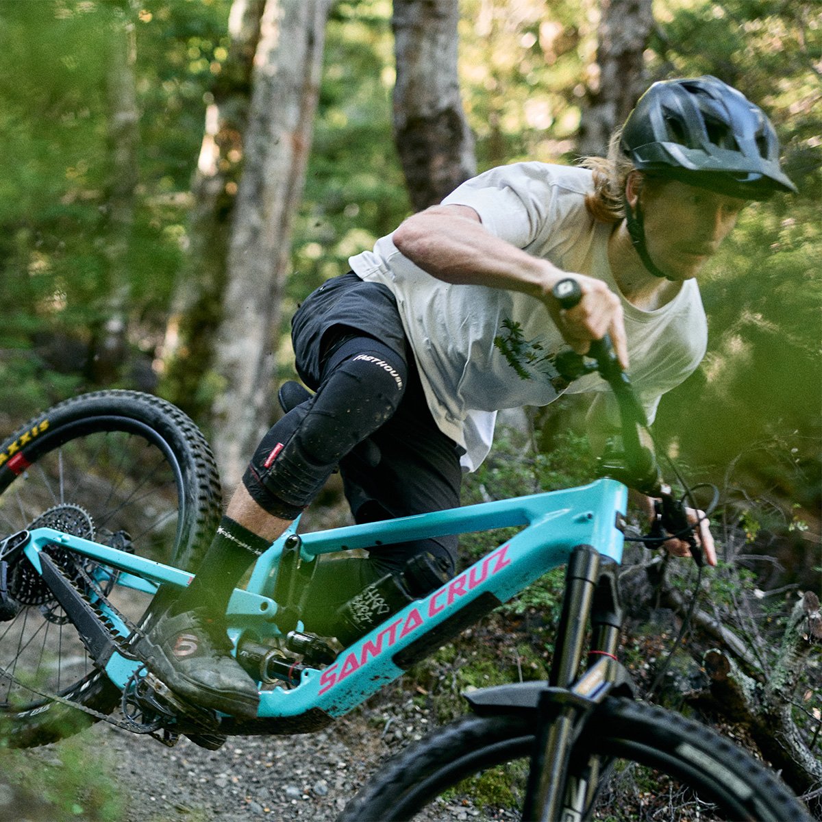 Rider going fast downhill on the Santa Cruz Nomad.